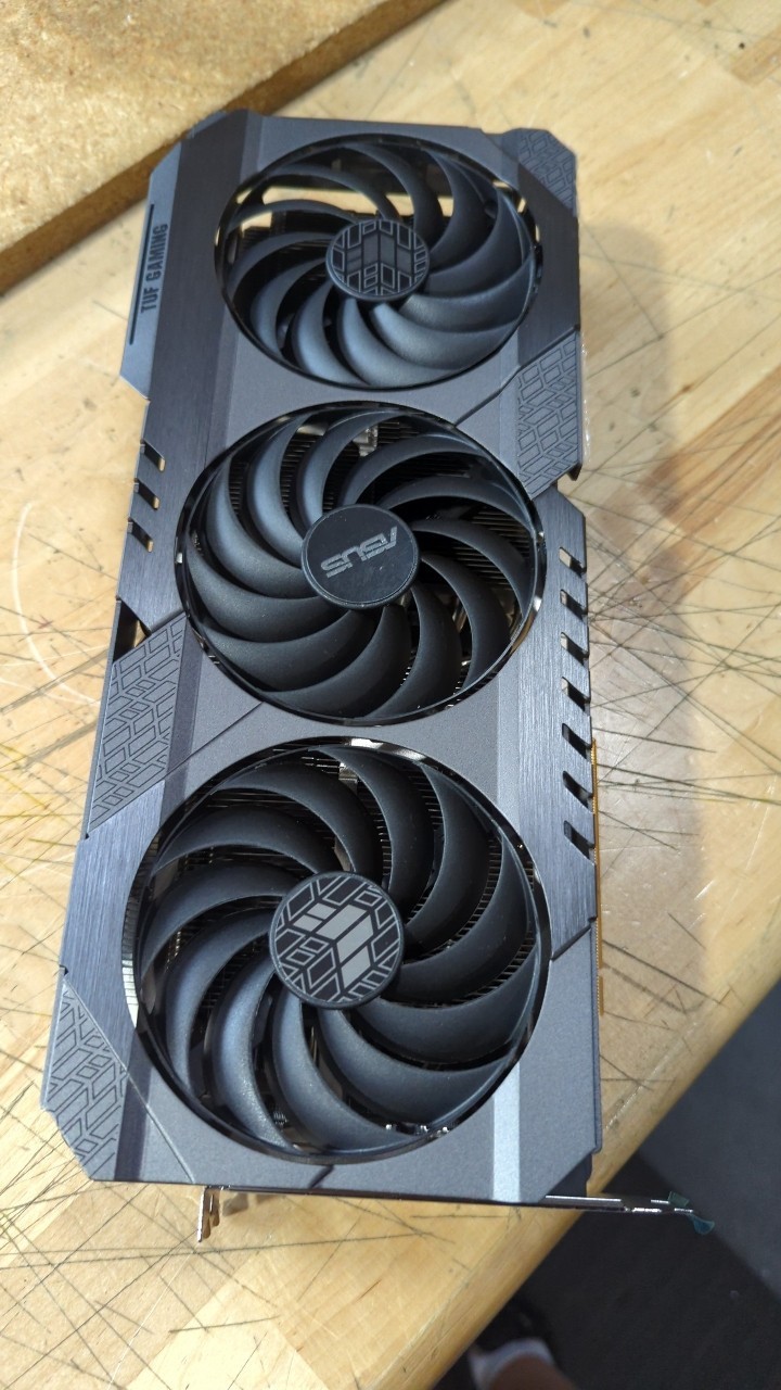 أفضل عرض من BH لقطع الغيار: كر - مراجعة Graphics Card 24Gb Gddr6X وسعره